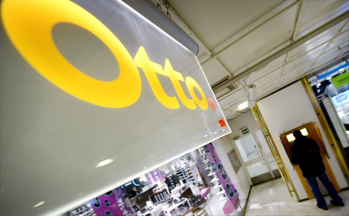 Kymppejä lisätään yhä useampiin Otto-automaatteihin eri puolilla maata kevään aikana. Lehtikuva / Antti Aimo-Koivisto