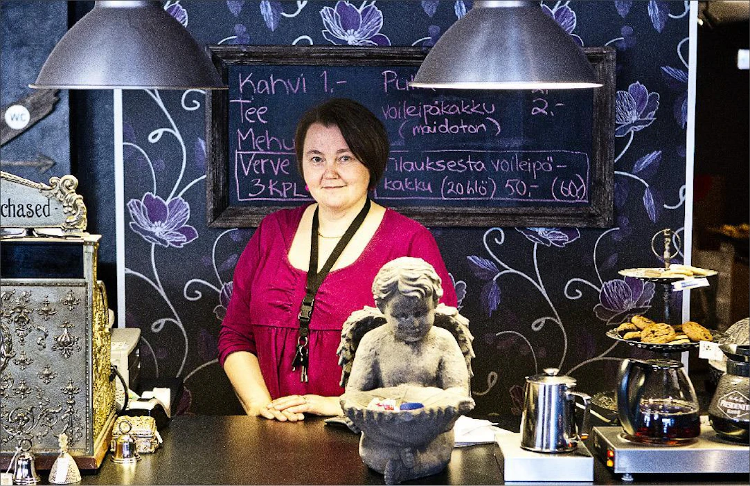Yrittäjän päivät ovat pitkiä. Paula Ahokas uskoo jaksavansa, koska työ on mielekästä. Kari Salonen