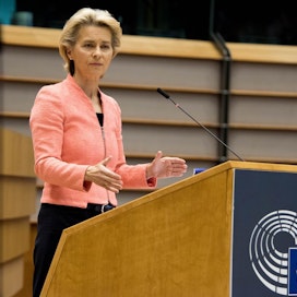 Ursula von der Leyen puhui EU-parlamentin mepeille keskiviikkona EU:n tulevaisuudesta.