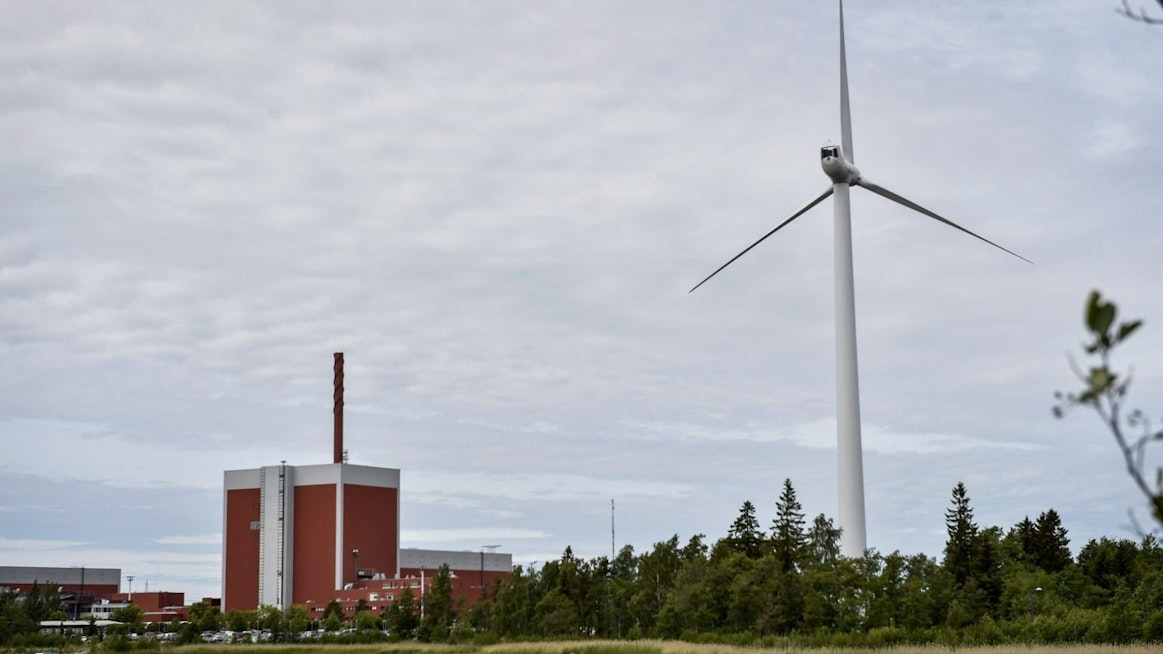 Fingridin mukaan sekä Olkiluoto ykkönen että kakkonen yritetään saada toimintaan vielä tämän vuorokauden puolella. LEHTIKUVA / EMMI KORHONEN