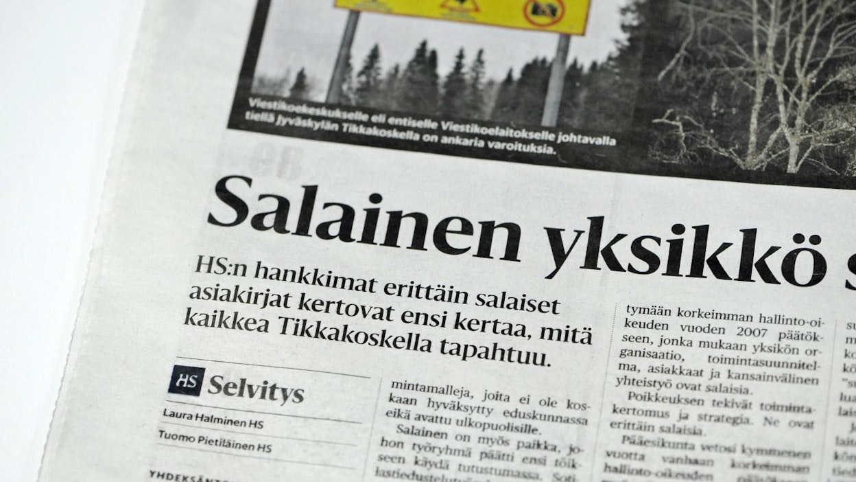 Suurin osa suomalaisista hyväksyy salaisen tiedon julkistamisen tietyissä tilanteissa, ilmenee kyselystä. Kuitenkin yli 60 prosenttia vastaajista suhtautuu kielteisesti Helsingin Sanomien ratkaisuun julkaista erittäin salaiseksi luokiteltua tietoa Suomen sotilastiedustelusta.