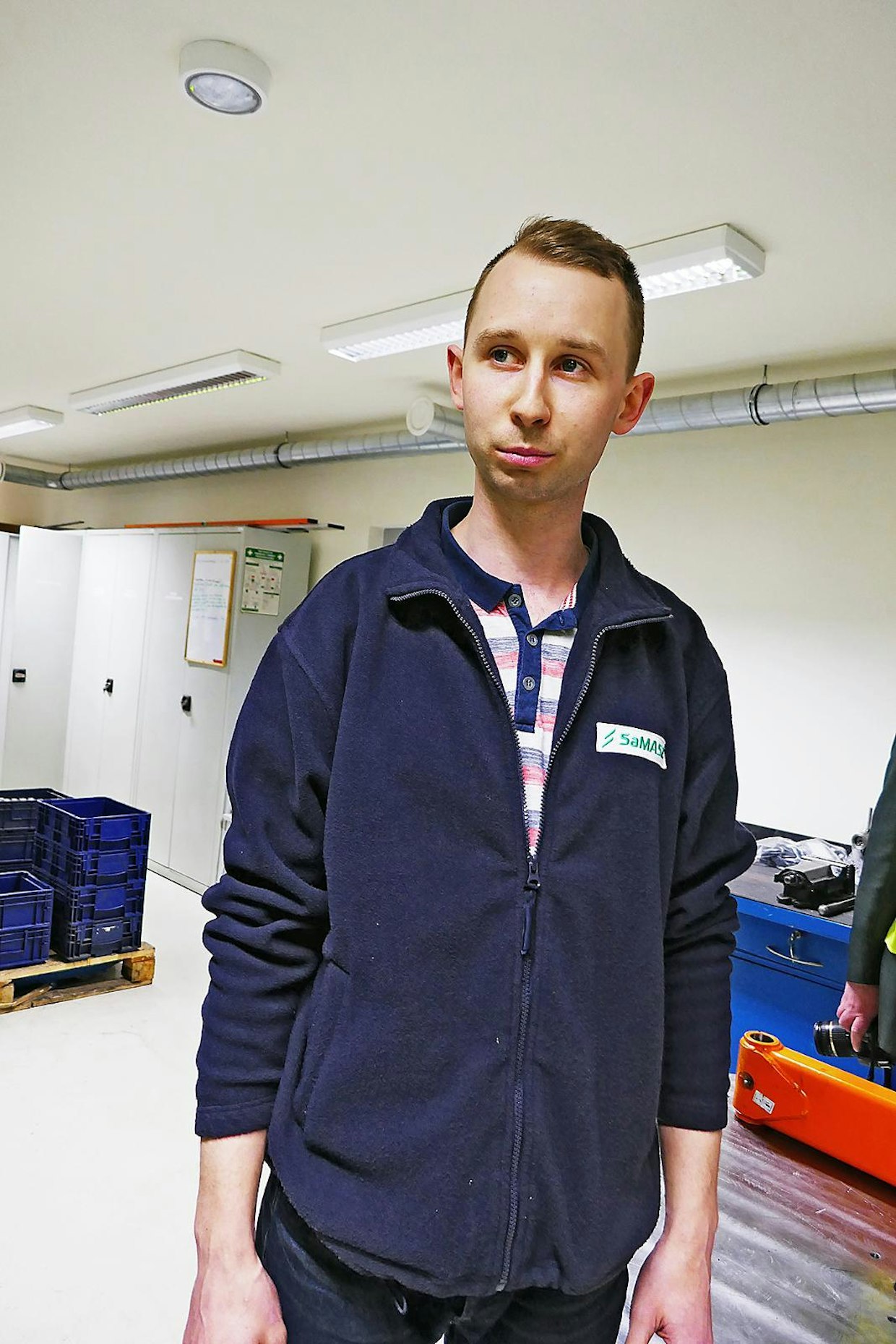 Tuotteiden testaamisesta vastaava Konrad Pelszynski korostaa yhteistyön merkitystä korkean laadun varmistamisessa.