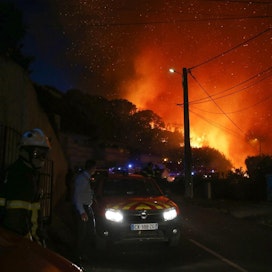 Ranska on pyytänyt muilta EU-mailta apua palojen sammuttamiseen. LEHTIKUVA/AFP
