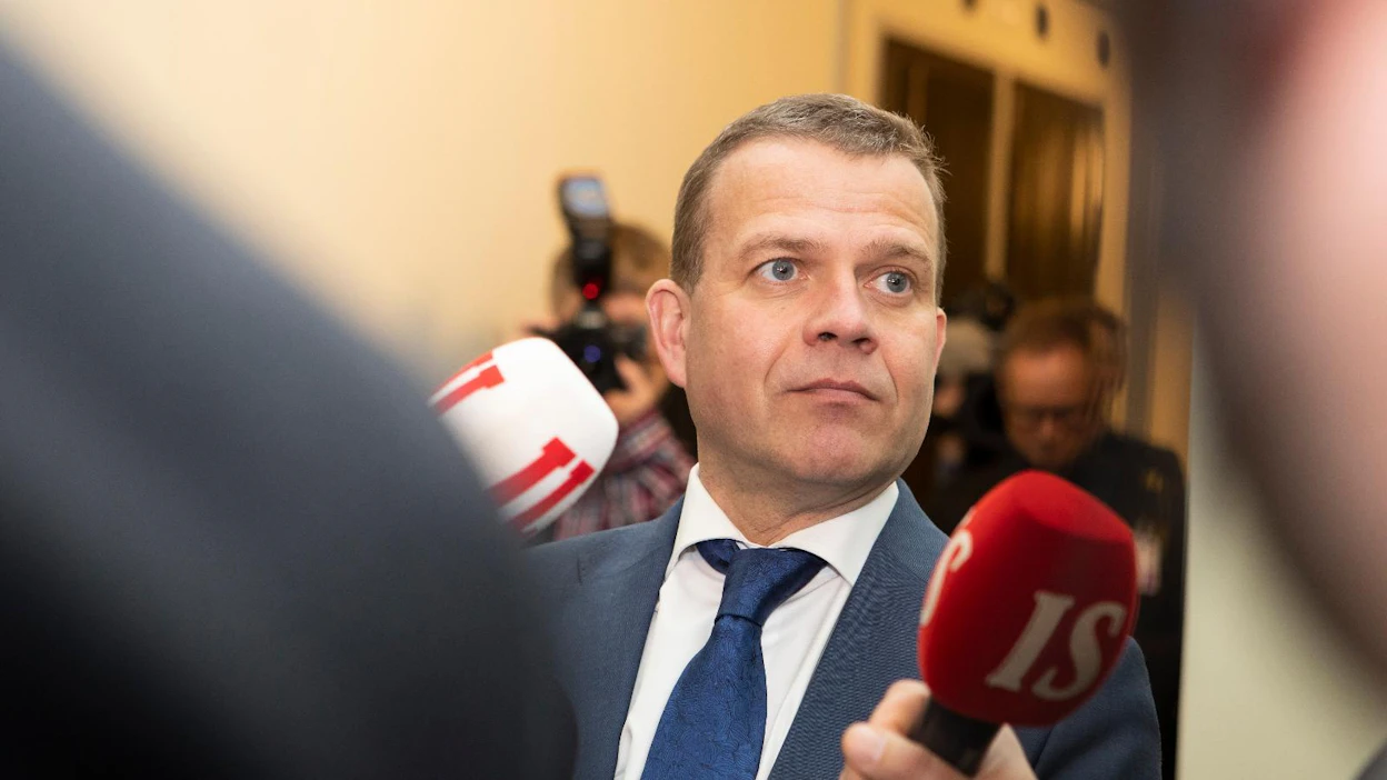 Orpo kehuu kirjeessä puolueensa olleen suoraselkäinen, koska se ei ole käynyt huutokauppaa vastuullisen ja tulevaisuuteen katsovan politiikkansa linjasta.