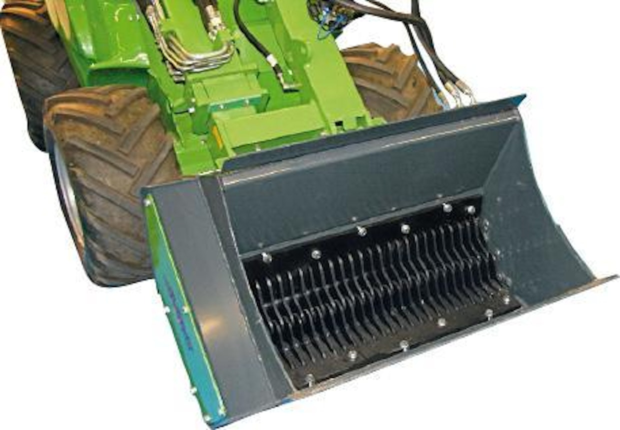 Avantiin on tarjolla seulakauha. Hydraulimoottorin pyörittämän seulakauhan tilavuus on 180 l ja leveys 1100 mm. Tyhjänä kauha painaa 245 kg. Seulotun materiaalin koko on 0–22 mm. Kauha maksaa Avantin jälleenmyyjillä verottomana 8850 €.