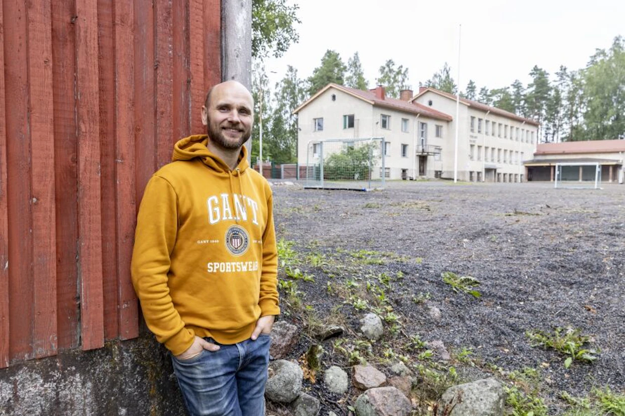 Oman koulun säilyttäminen Venesjärvellä on kyläläisten yhteinen tahtotila, Heikki Jaakkola kertoo.