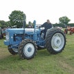 Fordson Super Majorista muunneltu 6-sylinterinen 4-veto Roadless Ploughmaster 6/4 ei kuulunut Oy Ford Ab:n viralliseen valikoimaan, mutta oletettavasti niitä tänne tuotiin – olihan Suomi Roadlessin suurimpia vientimaita. Voimansiirto kesti hyvin 76 hv:n tehon, heikoin osa oli GMC:n etuakseli. Englannissa Ploughmasterista on maksettu 50 000 euroa.