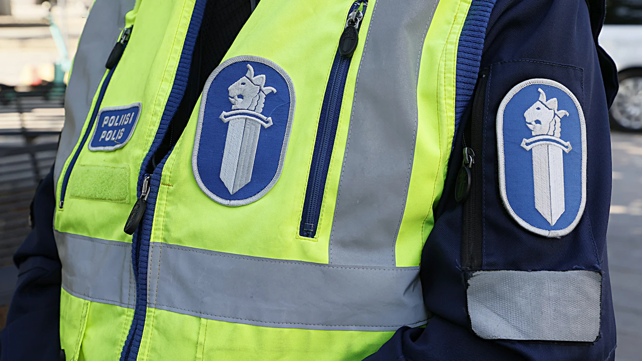 Poliisi ja liikenneonnettomuuksien tutkijalautakunta selvittävät mönkijäonnettomuuden syitä.
