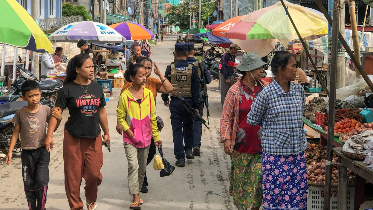 Viime toukokuussa Myanmarin sotilashallinto otti käyttöön uutta teknologiaa, jolla estetään useimpien vpn-yhteyksien käyttö. Kuva on otettu syyskuussa Myanmarin Lashiossa. LEHTIKUVA / AFP.
