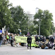 Miten meillä menee? -katsauksen mukaan kansalaistottelemattomuuteen suhtaudutaan entistä kielteisemmin.