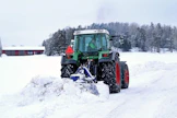 Suunnanvaihdon ansiosta perälevyhommat sujuvat joutuisasti. Nyt moottori käynnistyy talvellakin kohtuullisesti.
