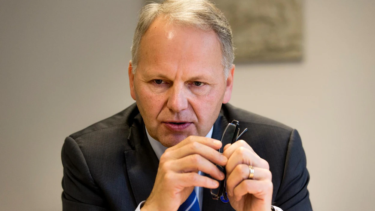 Maa- ja metsätalousministeri Jari Leppä (kesk.) on tänään tiistaina hyväksynyt Suomen ensimmäisen hallintasuunnitelman EU:n haitallisille vieraslajeille.