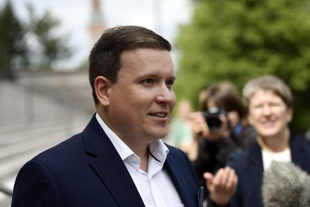 Ville Tavion johtama Perussuomalaisten eduskuntaryhmä haluaa eduskunnan koolle. LEHTIKUVA / Antti Aimo-Koivisto