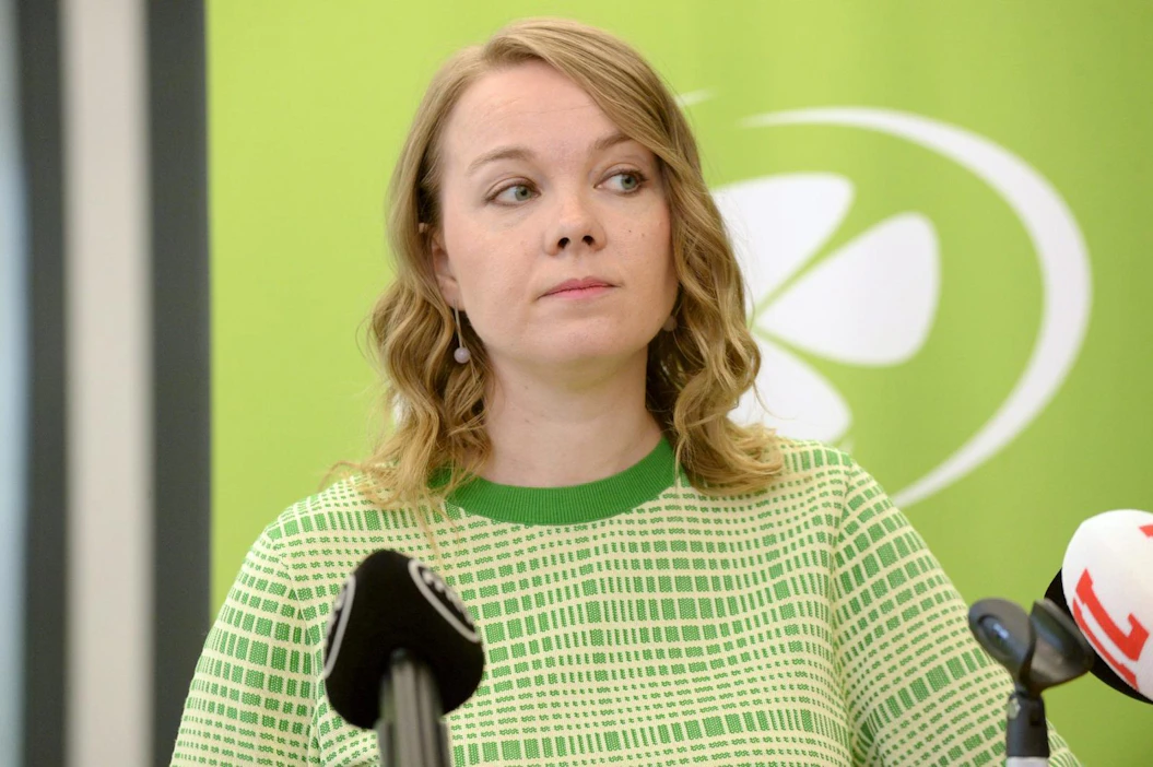 Katri Kulmuni (kesk.) erosi valtiovarainministerin tehtävästään kesäkuun 5. päivänä viestintäkonsultoinnista syntyneen kohun takia. LEHTIKUVA / Mikko Stig