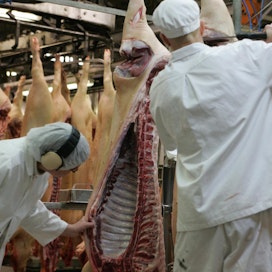 Liha-alalla työntekijät saavat lauantaityöstä kaksinkertaista palkkaa.