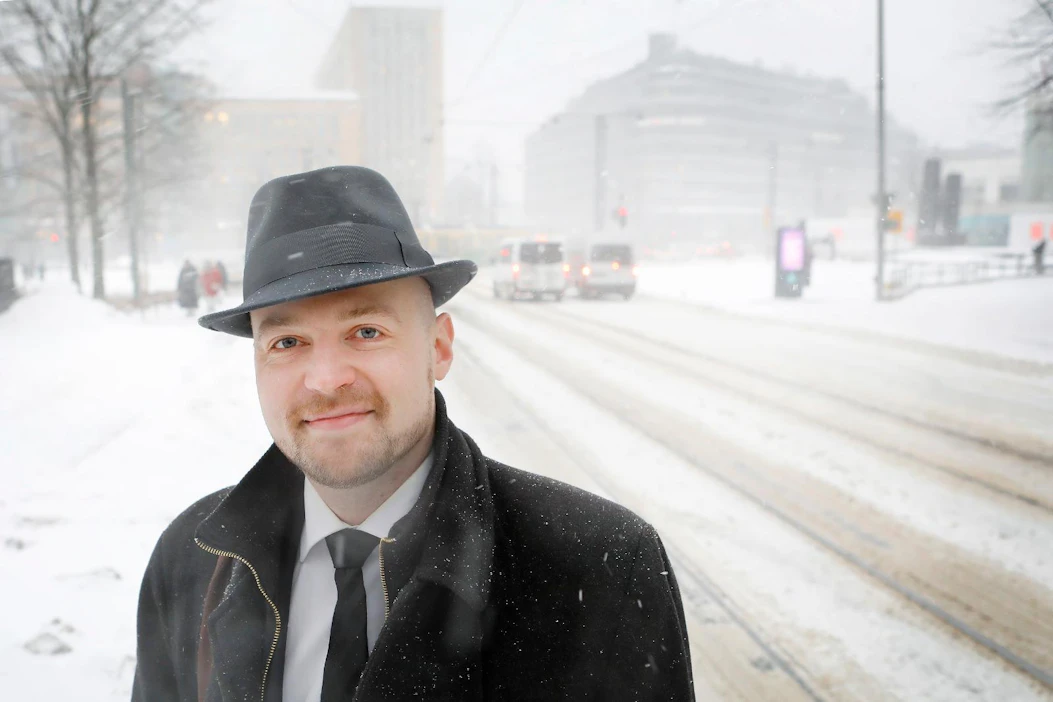 Kansanedustaja Mikko Kärnä.
