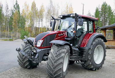 Valtra hyödyntää 3B-päästötason moottoreissaan SCR-teknologiaa.