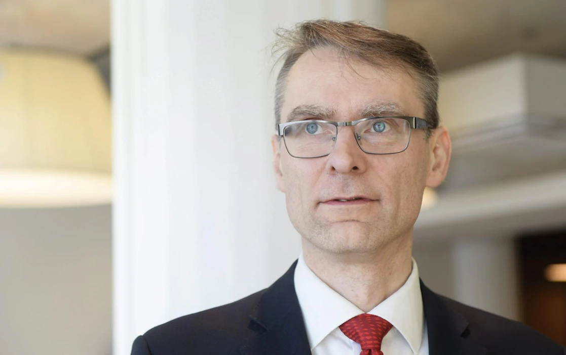 Oikeuskansleri Tuomas Pöystin mukaan tuntuu siltä, ettei hallituksen esityksiä aina edes lueta lävitse. LEHTIKUVA / VESA MOILANEN