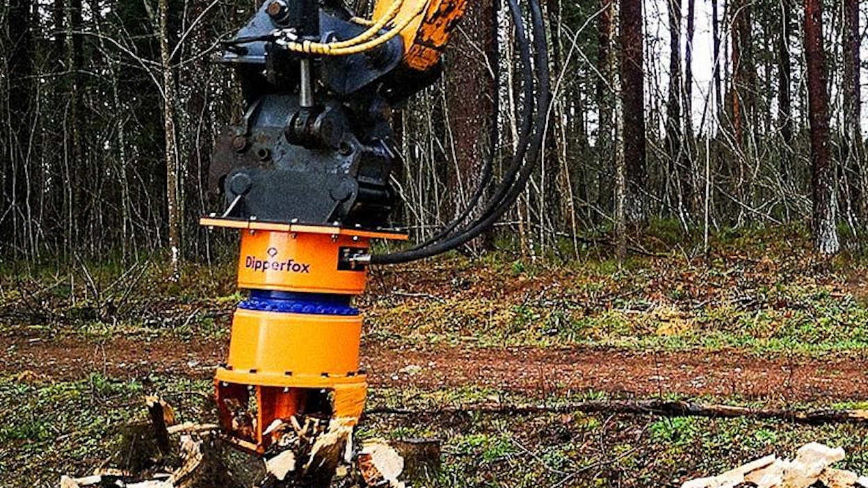 Valmistajan mukaan pystyakselin ympäri pyörivät leikkuuterät tekevät Dipperfoxista äärimmäisen tehokkaan.