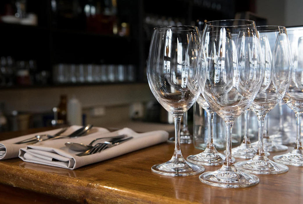 Eniten kannatusta koronapassin käyttöönotto loppuvuoden ajaksi ravintoloissa sai 55–64 -vuotiaiden joukossa.
