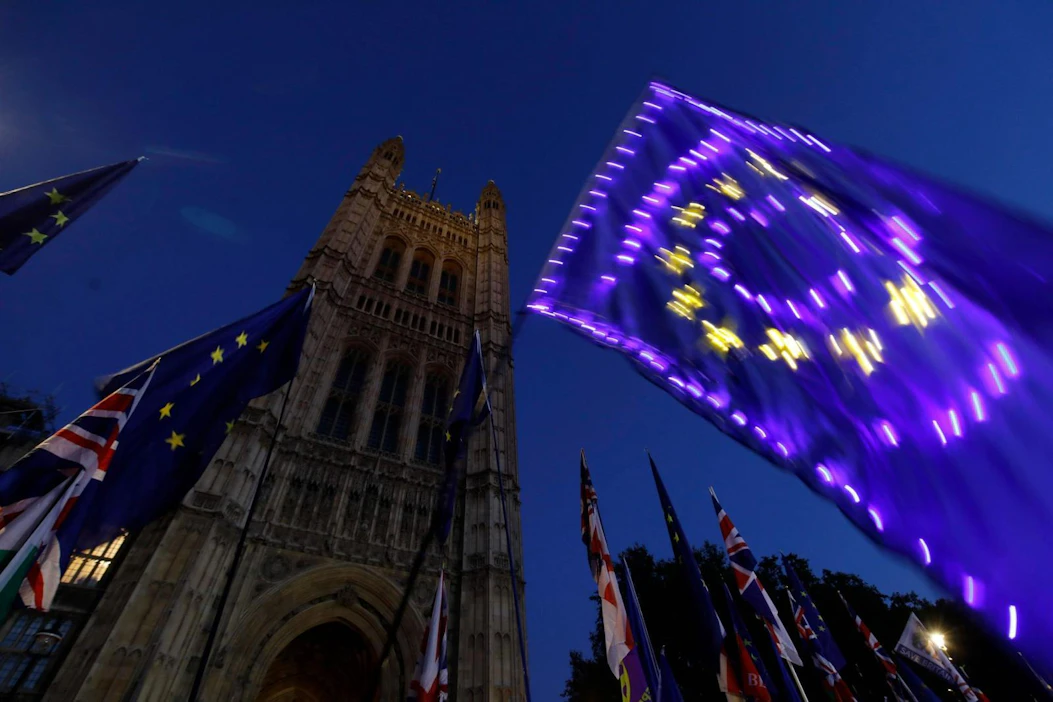 Eurooppa-neuvoston puheenjohtaja Donald Tusk viestitti eilen illalla suosittavansa EU-jäsenmaille, että nämä suostuisivat brexitin lykkäämiseen. Lehtikuva/AFP