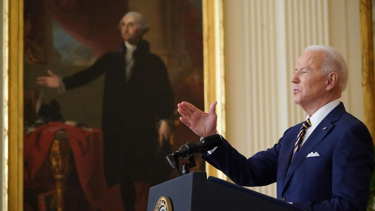 Presidentti Joe Bidenin tiedotustilaisuus ja puhe kestivät yhteensä lähes kaksi tuntia. LEHTIKUVA / AFP