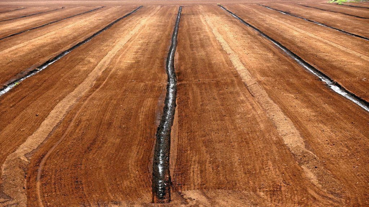 Polttoturpeen tuotantoa.