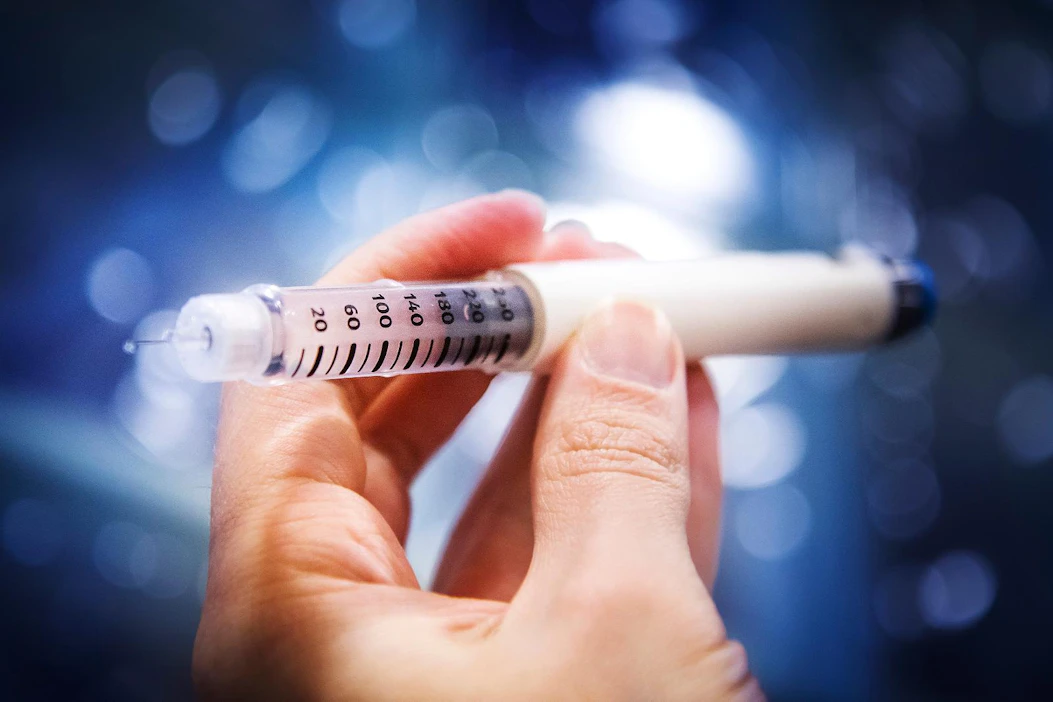 Suomessa valmistettu diabetespotilaan insuliinikynä.