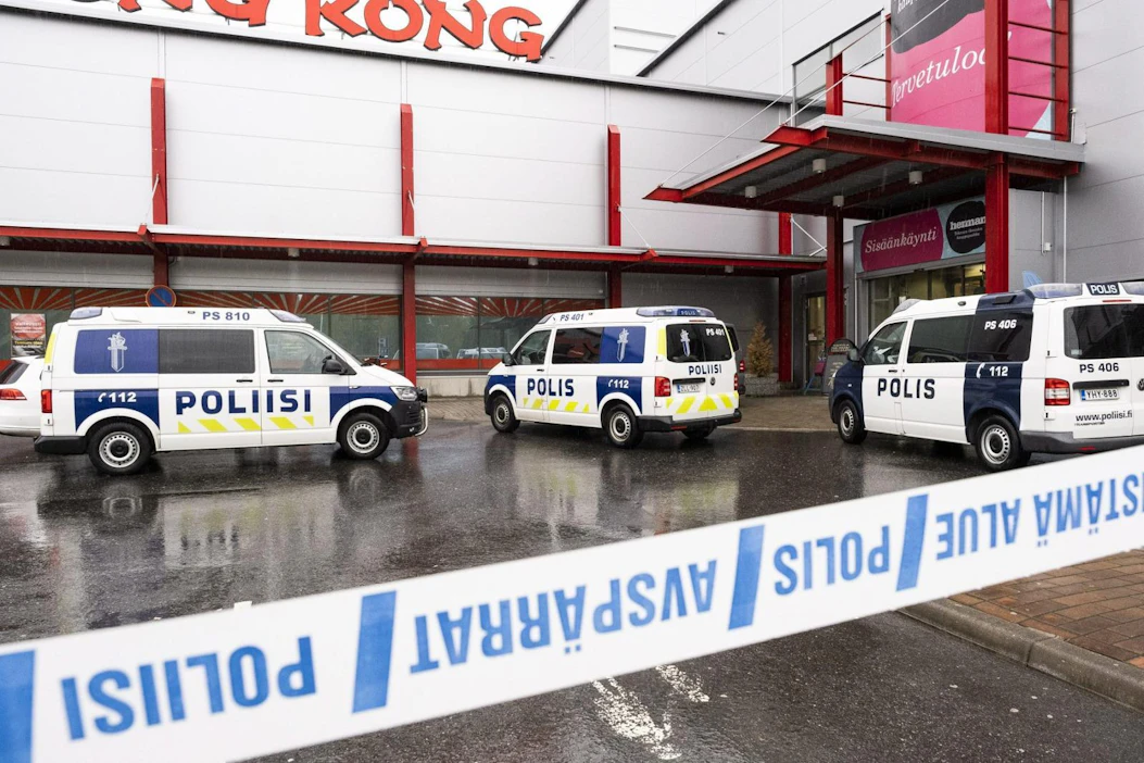 Kuopion iskun jälkihoidon tukitoimiin ehdotetaan miljoonan euron lisärahaa. Kuopiossa kauppakeskus Hermanissa tapahtui väkivallanteko Savon ammattiopiston tiloissa lokakuun alussa. LEHTIKUVA / HANNU RAINAMO