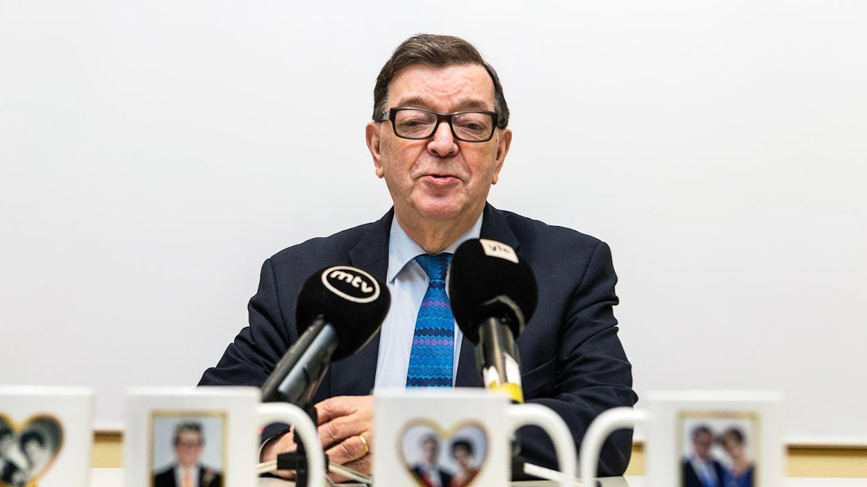 Ville-Veikko Rantamaula perustelee ajatustaan sillä, että Väyrynen on jättänyt täysin huomiotta puolueen hänelle antaman aseman ja keskittynyt sen sijaan kritisoimaan puolueen politiikkaa.