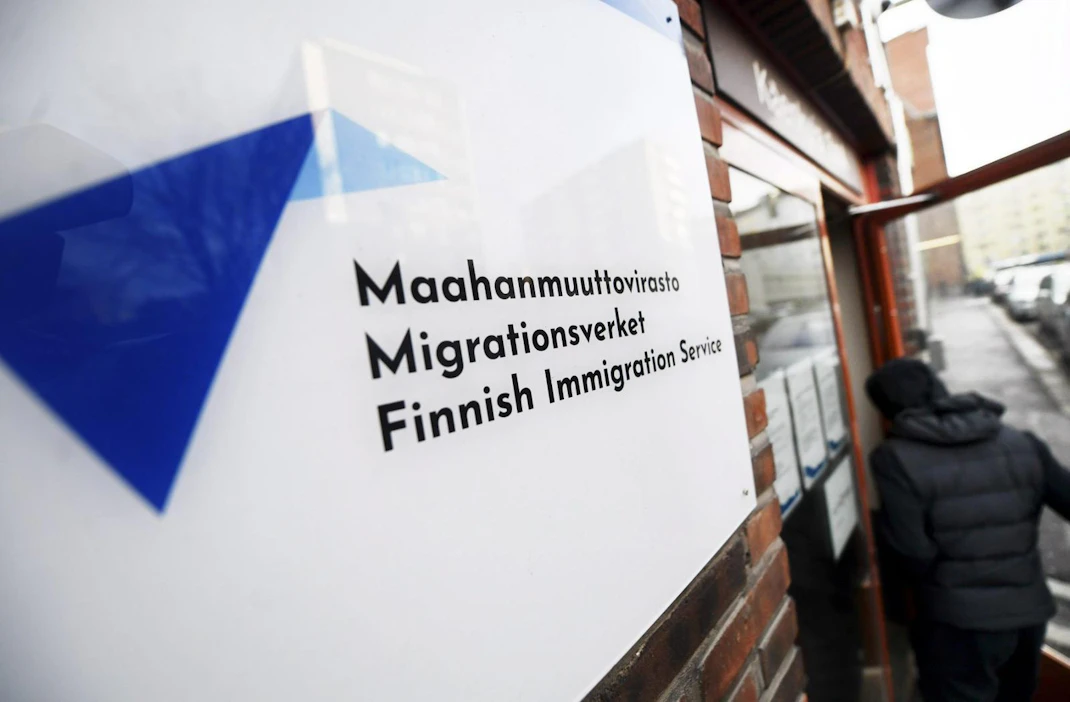 Maahanmuuttoviraston ajanvarauksessa on ollut pitkiä odotusaikoja.