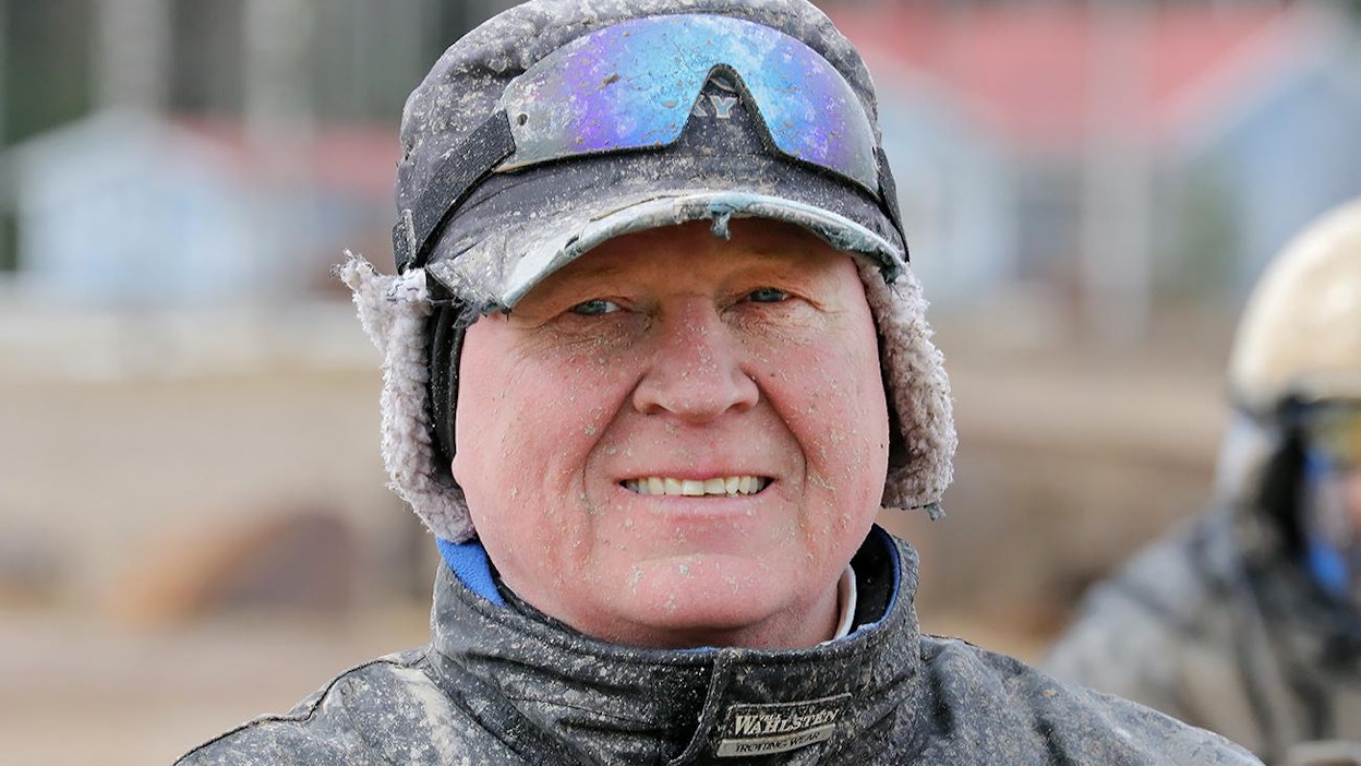 Juha Utalan vuodesta 2022 voi tulla mielenkiintoinen, kun talliin saapui lisää Onkel Investin kovasukuisia hevosia viikonloppuna.