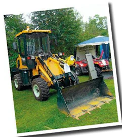 Serkun Koneen osastolla oli esillä uusi kiinalainen Weili ZL12F -pyöräkuormain. Koneen työpaino on 3100 kg ja kaatokuorma 1200 kg. Xinchai 4L50B -dieselissä on tehoa 37 kW. Momentinmuunninvaihteistolla varustetun koneen hinta on  17 500 € (alv 0 %).  (IS)