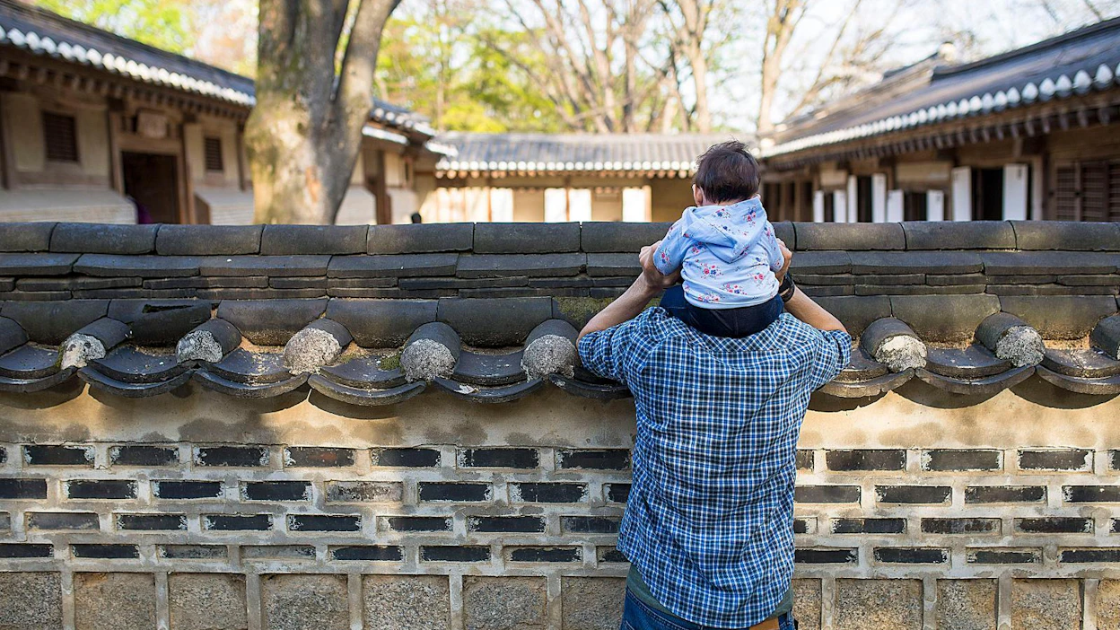 Vaikka maailman väestöstä valtaosa asuu Aasiassa, juuri Aasiasta löytyvät myös maat, joissa lapsia syntyy nykyisin vähiten. Kärjessä ovat Taiwan, Etelä-Korea ja Singapore.