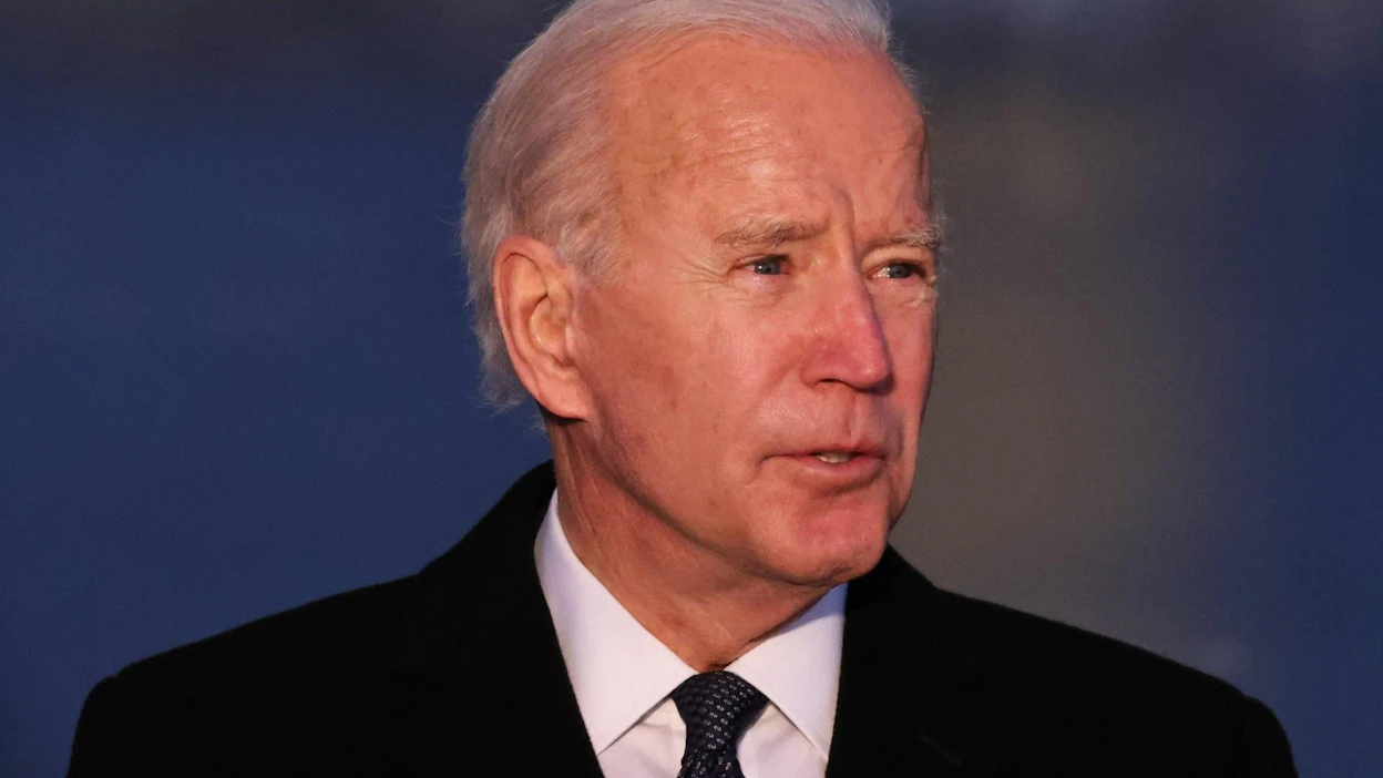 Biden aikoo muun muassa liittää Yhdysvallat takaisin Maailman terveysjärjestöön WHO:hon sekä Pariisin ilmastosopimukseen muutaman tunnin sisällä virkavalan vannomisesta. LEHTIKUVA/AFP