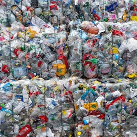 Uudessa hankkeessa etsitään ratkaisuja muovipakkauksista syntyvään jätteeseen sekä elintarvikkeiden kuljetuksen aikaiseen pilaantumiseen.