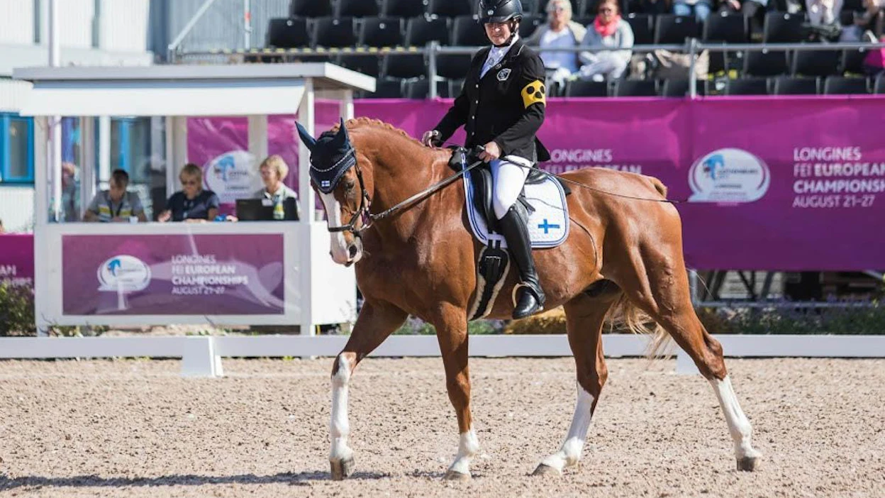 Katja Karjalainen (59) ja Dr. Doolittle ”Toope” (18) tanssivat vielä kerran yhdessä kansainvälisellä areenalla paralympialaisissa Tokiossa.
