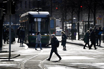 Palkansaajajärjestö SAK järjestää perjantaina mielenilmauksen vuoden alussa voimaan astunutta työttömien aktiivimallia vastaan. Muun muassa raitiovaunuliikenne pysähtyy.