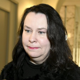 Puheenjohtaja Johanna Ojala-Niemelä kertoi MTV:lle, että perustuslakivaliokunnan jäseniä on varoitettu mahdollisesta kokoontumisesta viikonloppuna.