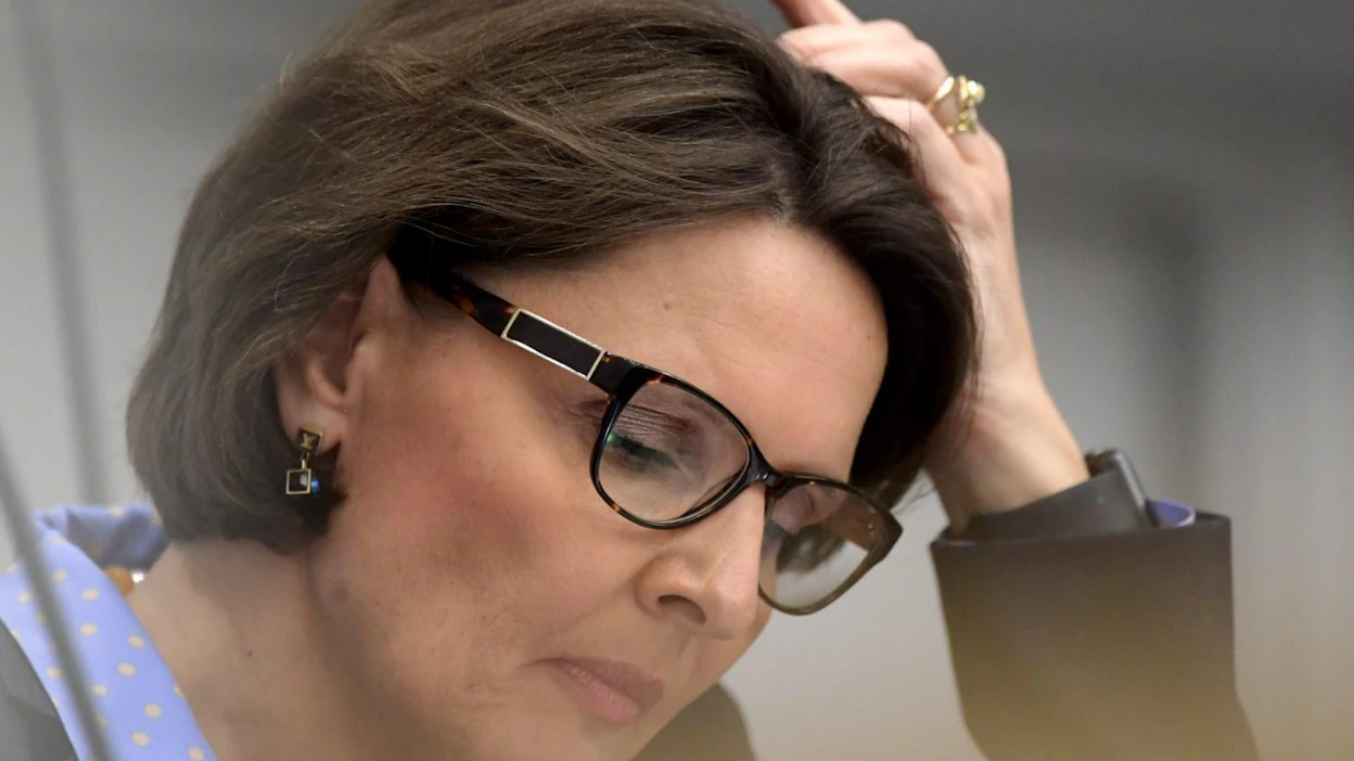 Luottamusäänestys koskee liikenne- ja viestintäministeri Anne Bernerin (kesk.) toimintaa Finavian johdannaissopimussotkussa. LEHTIKUVA / Antti Aimo-Koivisto