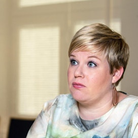 Annika Saarikko toimii ministerinä kaksi kuukautta ennen perhevapaalle jäämistään.