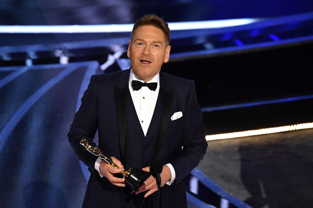 Kenneth Branagh palkittiin käsikirjoitus-Oscarilla.