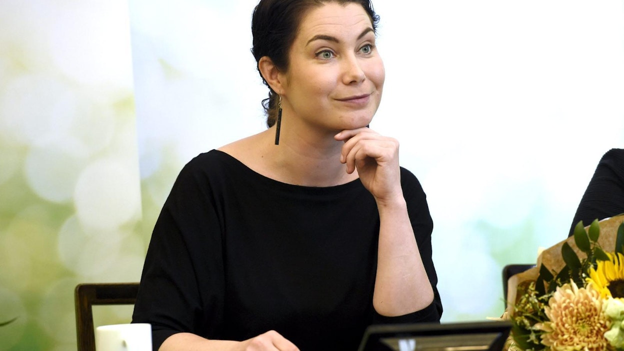 Kansanedustaja Emma Kari (vihr.) on saanut kolmannen lapsensa. LEHTIKUVA / EMMI KORHONEN