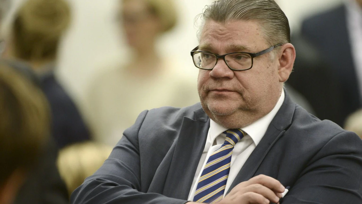 Soinin mukaan nyt on syytä rauhoittaa tilannetta ja käydä neuvottelut Britannian kanssa rauhassa.