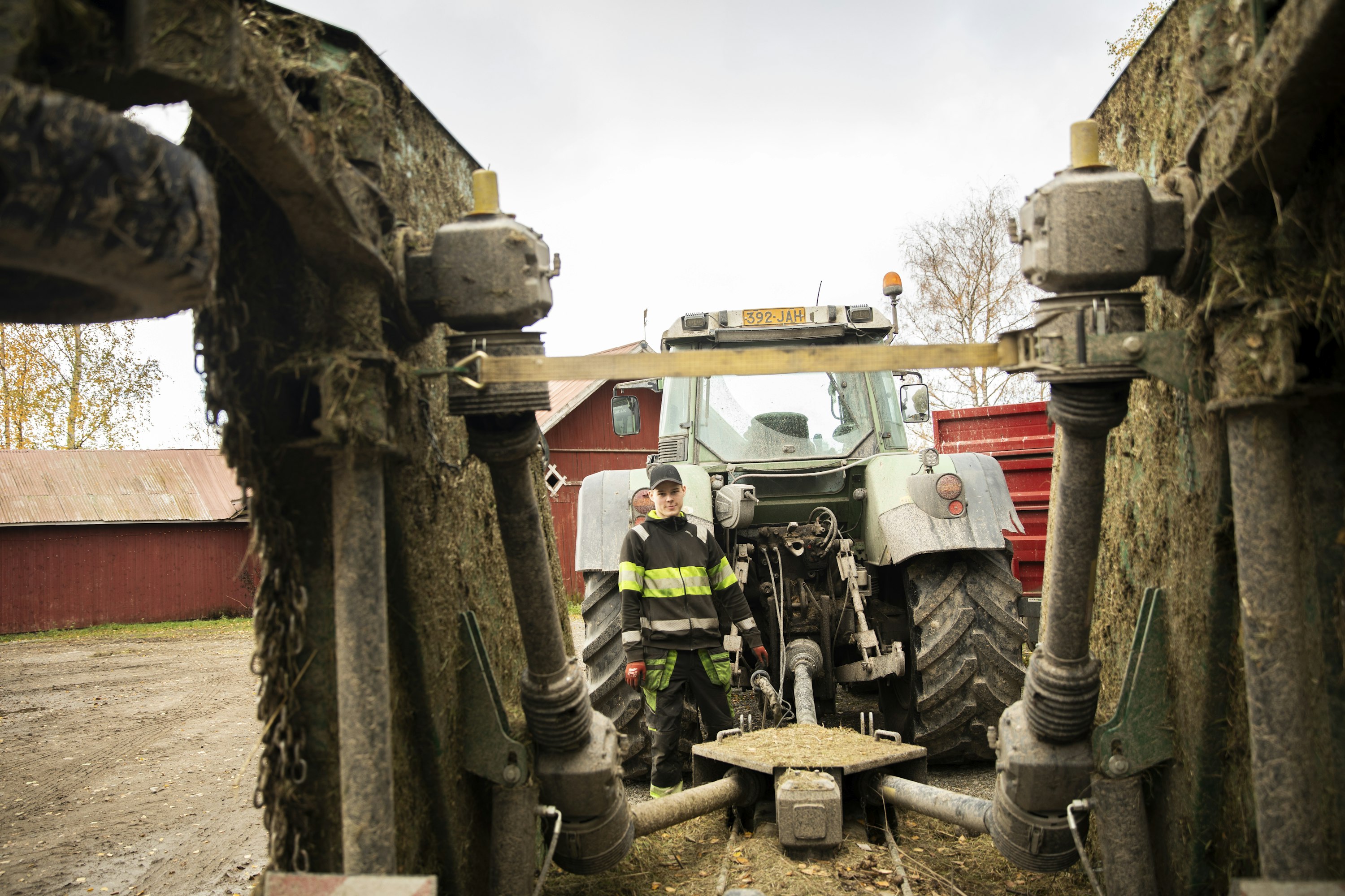 Jyry Kosonen harkitsee lypsyrobotteihin investoimista jossain vaiheessa.