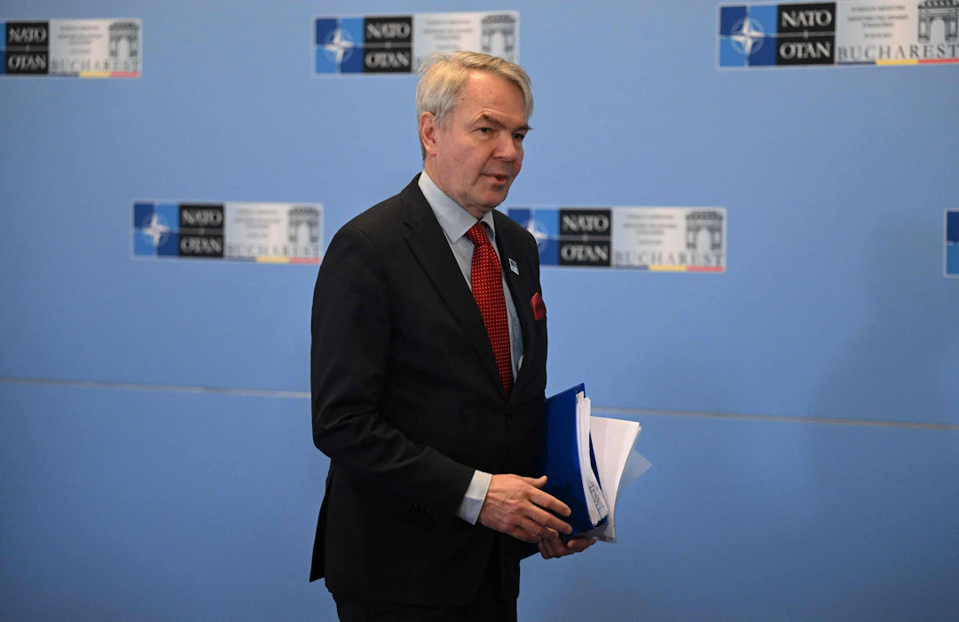 Ulkoministeri Pekka Haavisto (vihr.) ja Ruotsin ulkoministeri tapasivat Naton ulkoministerikokouksessa Romaniassa tänään Unkarin ulkoministerin.