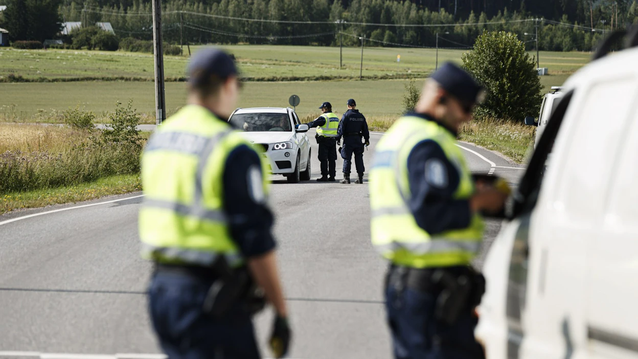 Jo 0,4 promillen humala kymmenkertaistaa riskin aiheuttaa kuolonkolari liikenteessä. LEHTIKUVA / Roni Rekomaa.