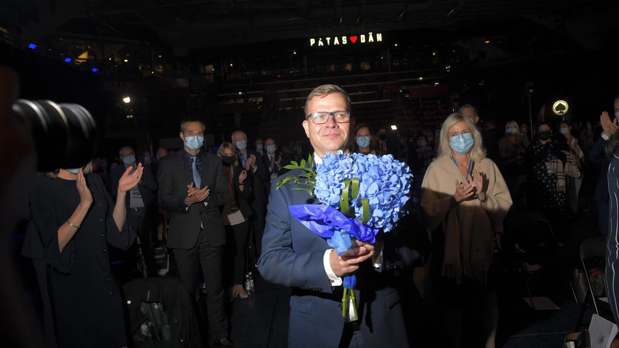 Petteri Orpo valittiin yksimielisesti jatkokaudelle kokoomuksen puheenjohtajana Porissa eilen lauantaina.