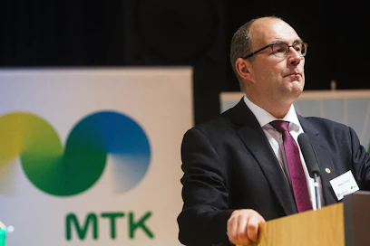 Mikko Tiirola avasi metsävaltuuskunnan kokouksen marraskuussa.