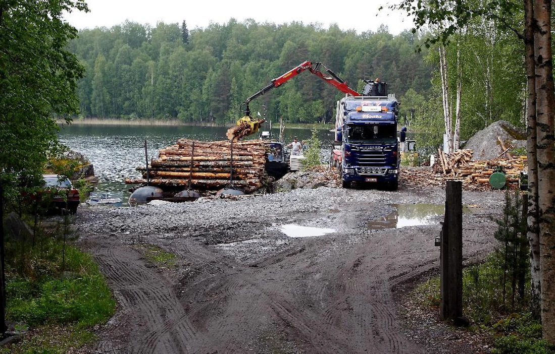 Vesiteiden kehittämisellä olisi mahdollisuus vaikuttaa alueiden puun hintaan ja teollisuuden kilpailukykyyn, kirjoittaja huomauttaa.